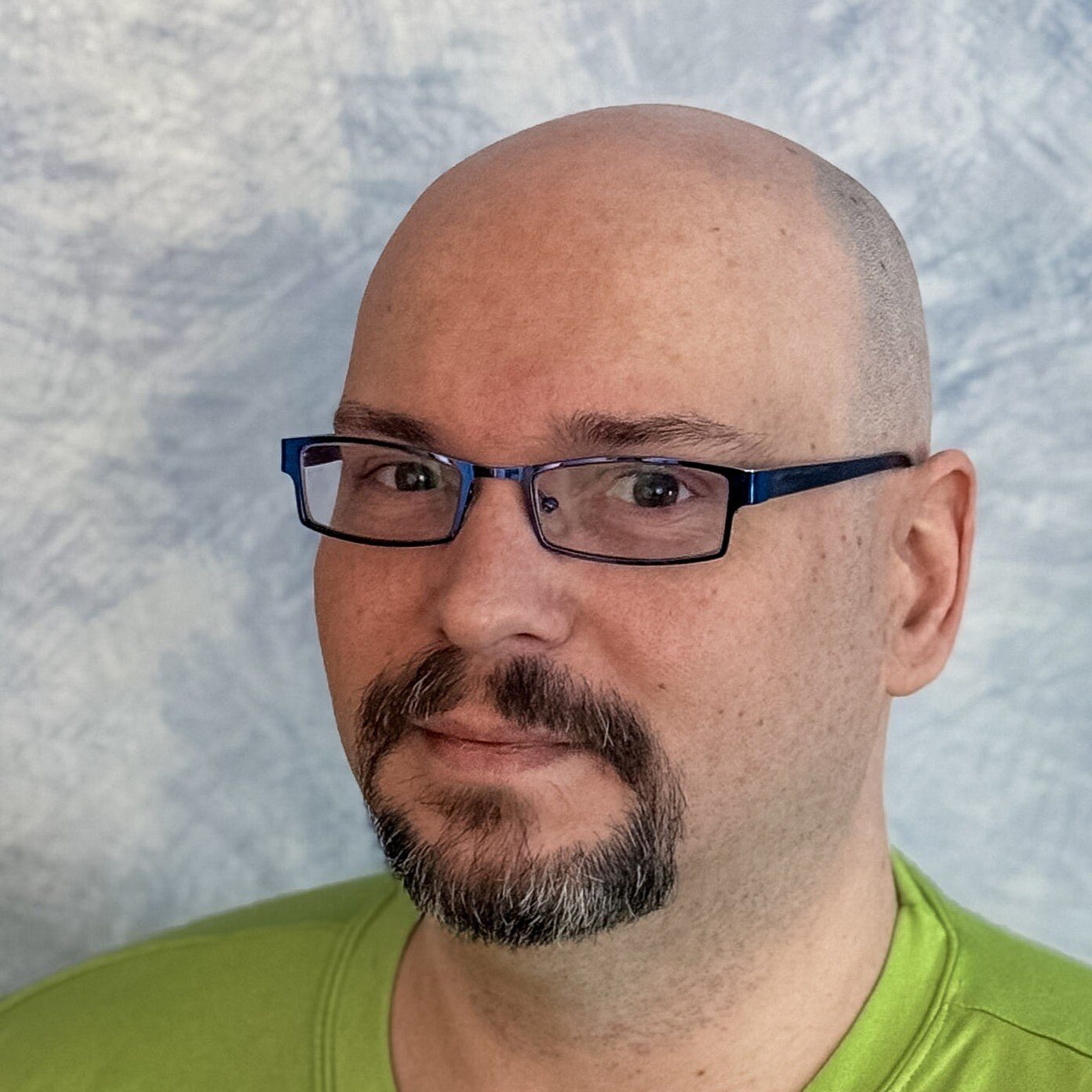 Kyle Vertefeuille- Data manager 4mb